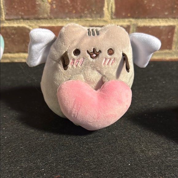 Pusheen Exclusive Box Set Collection - Picture 6 of 10